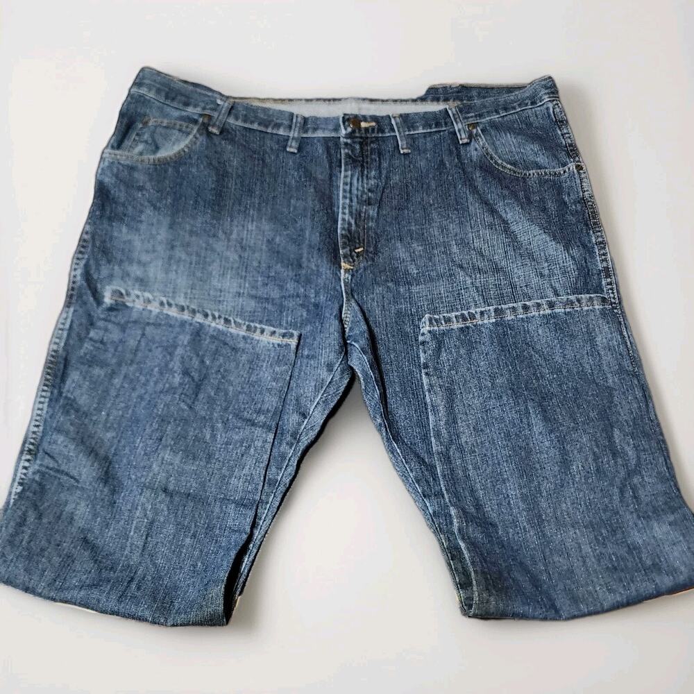 New Wrangler Rugged Wear Relaxed Straiggt Leg Jeans Style 31000GA. 46x30